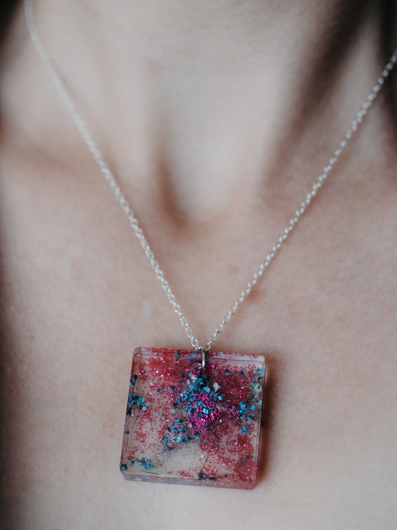Resin Pendant Necklace for Girls & Women